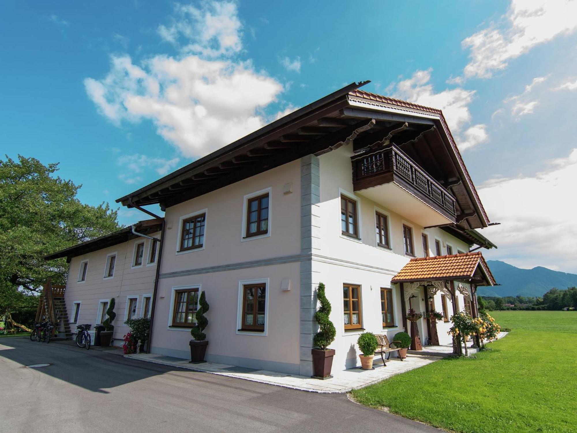 Alluring Holiday Home In Ubersee With Whirlpool Εξωτερικό φωτογραφία